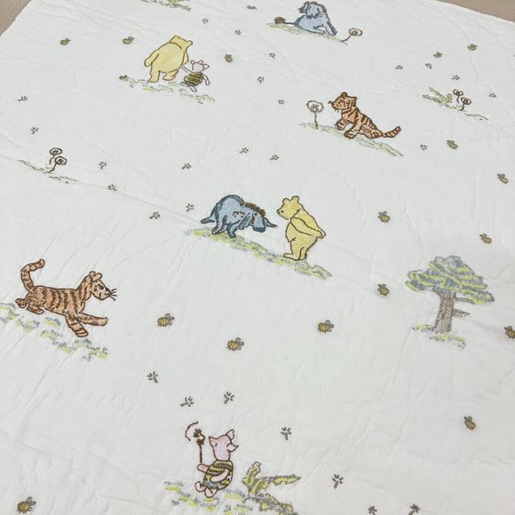 Handmade Winnie the Pooh Embroidery Baby/Toddler Cotton Crib Quilt Hand stitched - Picture 3 of 5